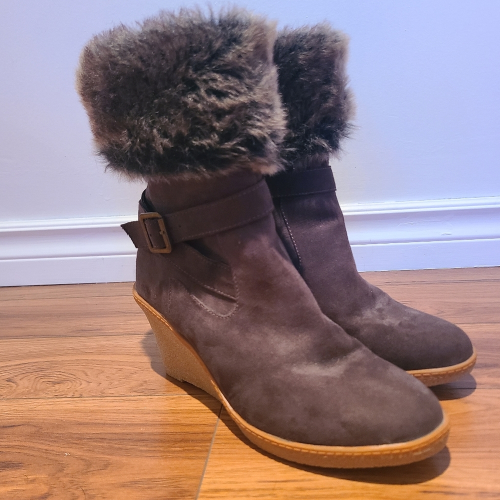 Lexi & Abbie wedged fur boots